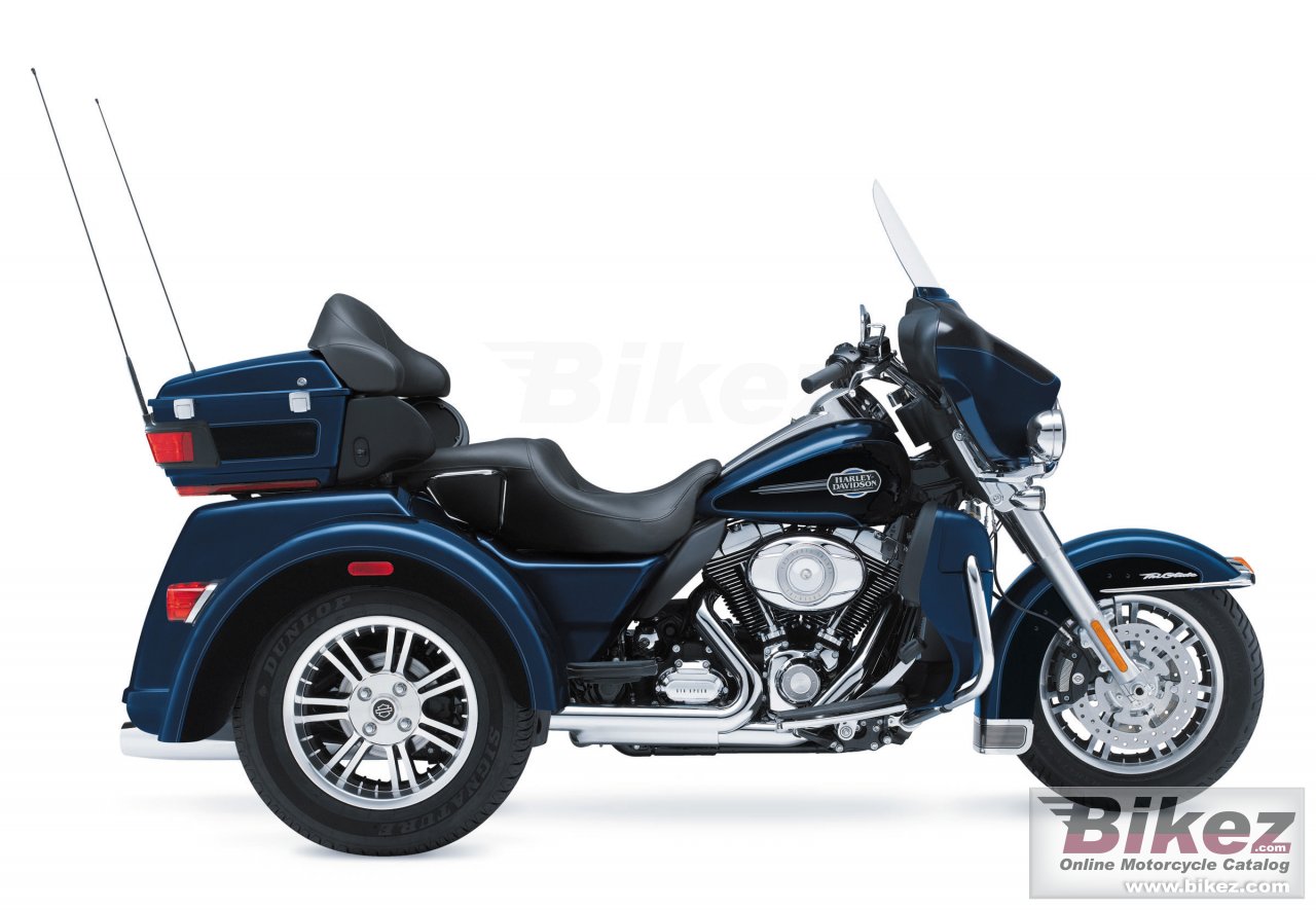 Big Harley-Davidson tri glide ultra classic picture and wallpaper from Bikez.com